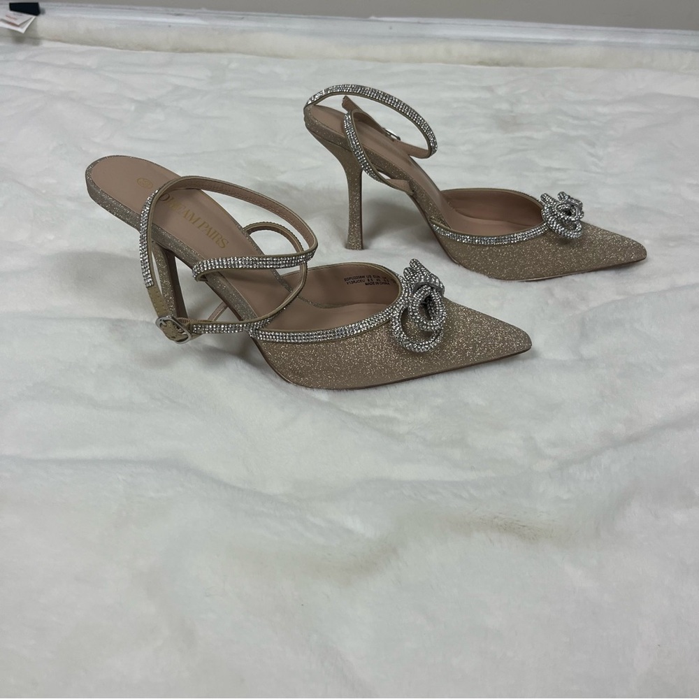 DREAM PAIRS GOLD GLITTER HEELS WITH CRYSTAL BOW SIZE 8.5 - Picture 8 of 16